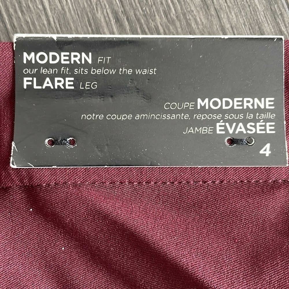 Sz4 Le Chateau Modern Fit Flare Leg Flat Front Pull on pant in burgundy NWT - Picture 6 of 7